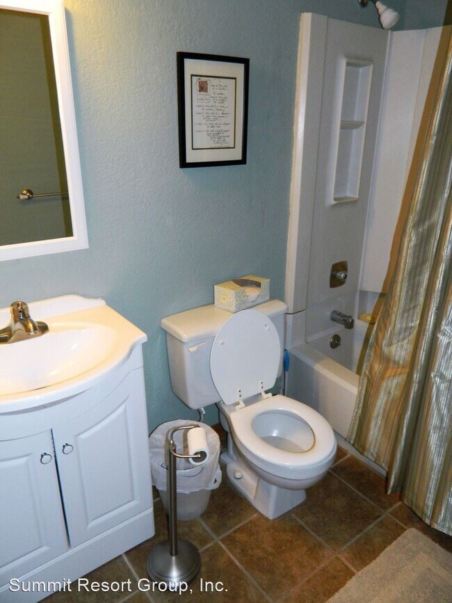 Building Photo - 2 br, 2 bath House - 533 Rainbow Village 6...