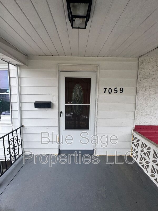Building Photo - 7059 Greenwood Ave