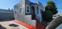 Building Photo - Fully Renovated 1 Bed 1 Bath in Heart of Oakland Close to Childerns Hospital Ready for Lease