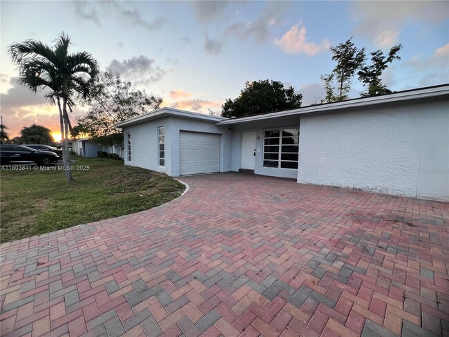 Primary Photo - 11431 NW 35th St