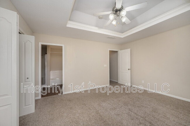 Building Photo - 5931 NW 90th Terrace