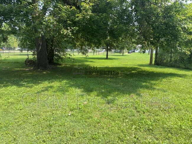 Building Photo - 5204 Ojibway Dr