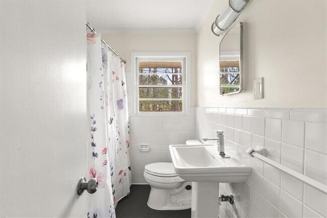 Building Photo - 1451 Belmont Ave