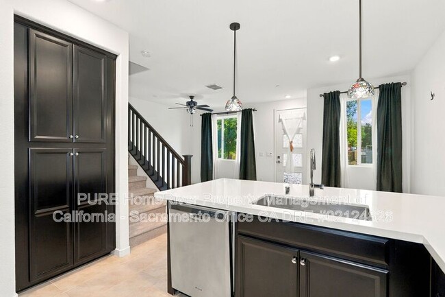 Building Photo - 4163 Gloster Way