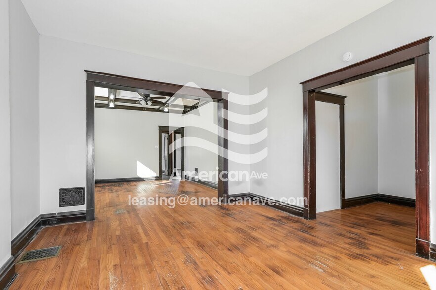 Building Photo - 3631#B South Spring Avenue, 63116; #702517...