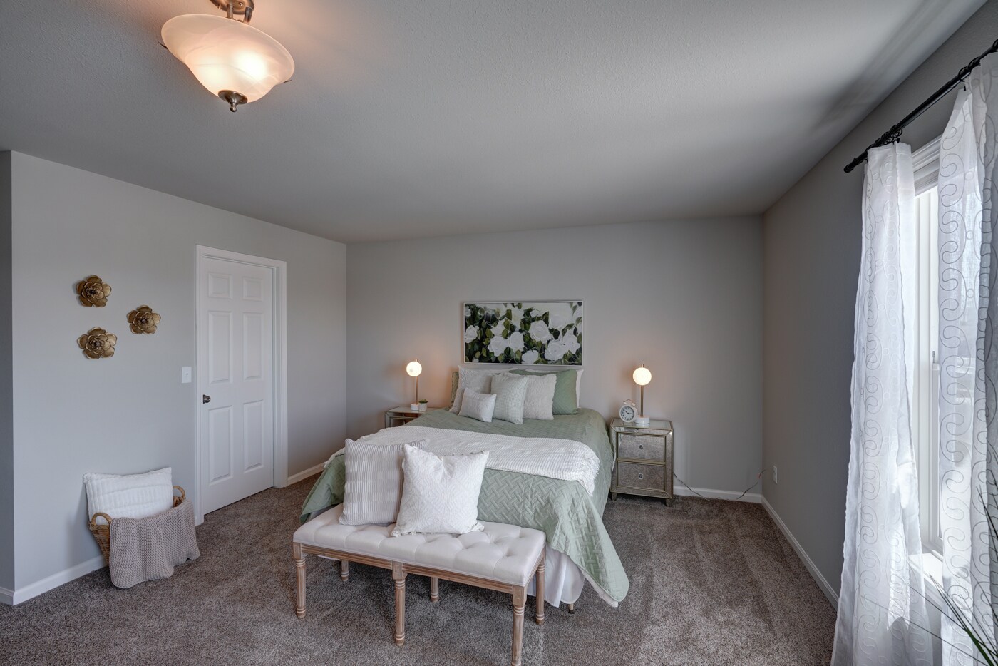 Building Photo - 677 Julia Way