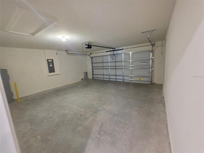 Building Photo - 4631 SW 88 Pl