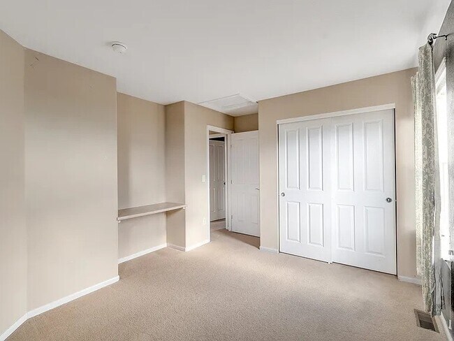 Building Photo - 5255 Clovervale Cir