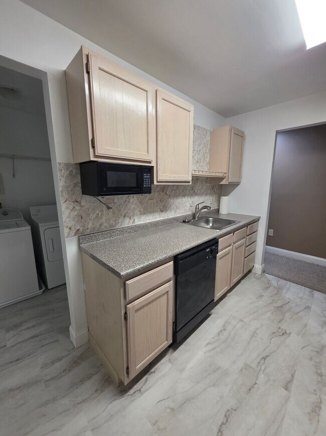 Building Photo - Waters Edge Condos