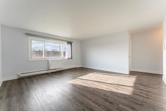 Building Photo - 1003 Argyle St