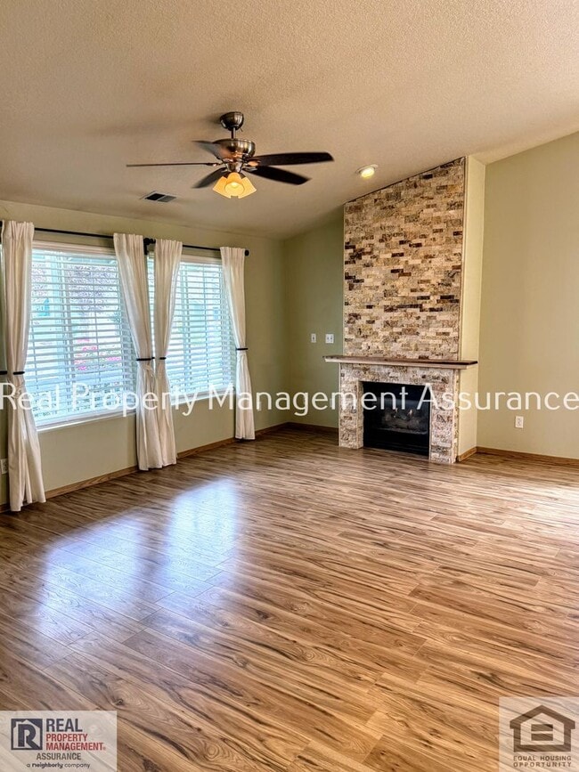 Building Photo - 2383 SE 61st Ln