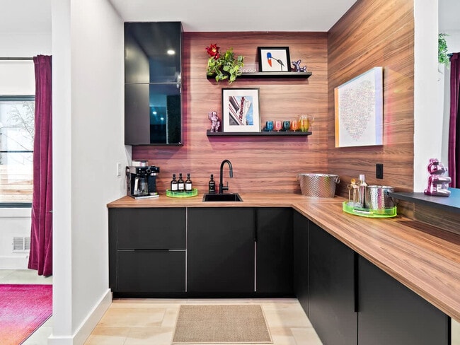 Building Photo - 25 N Rose Blvd