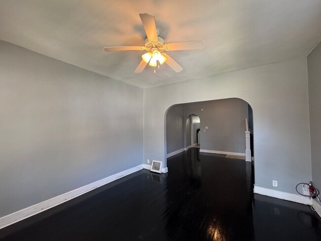 Building Photo - 830-832 Weghorst Street