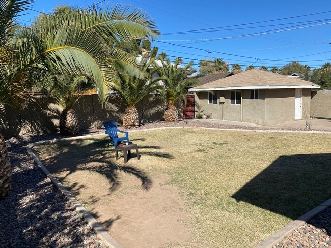 Building Photo - 522-524 W Culver ST