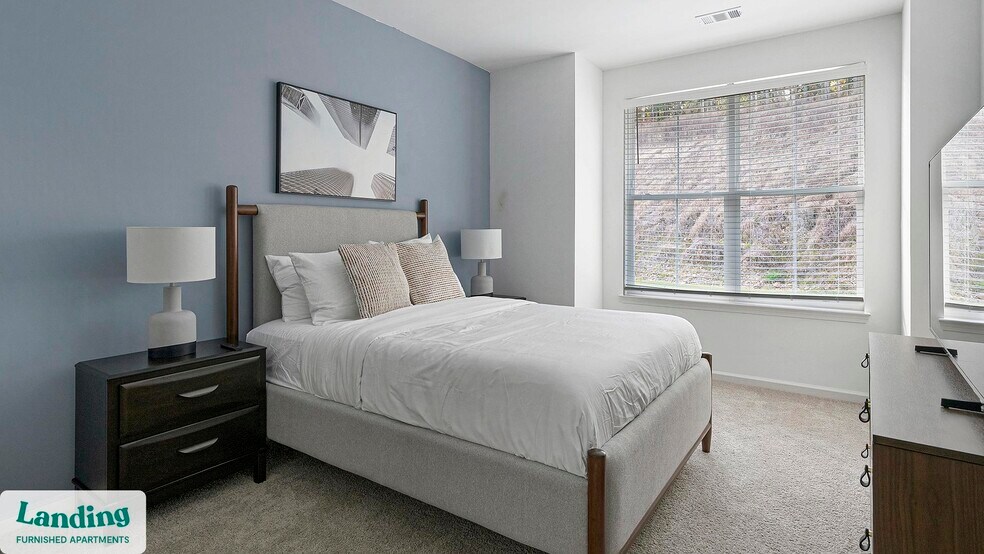 Building Photo - 2800 Milan Ct