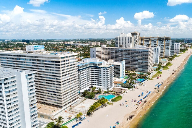 Building Photo - 4020 Galt Ocean Dr