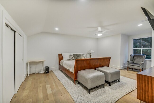 Building Photo - 9411 Millbury Dr