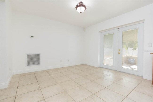 Building Photo - 6710 Mornay Cir