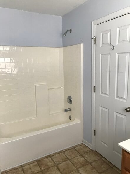 Master Bath - 111 Princeton Ave
