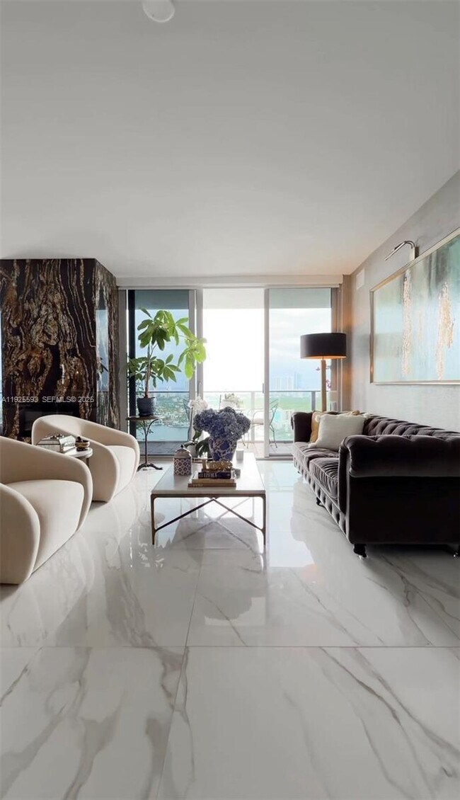 Building Photo - 16385 Biscayne Blvd