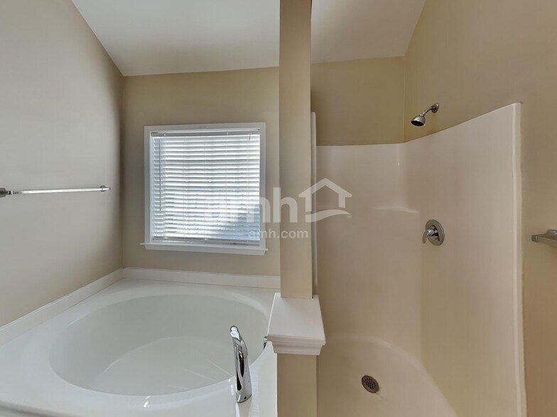 Building Photo - 7008 Masonboro Dr