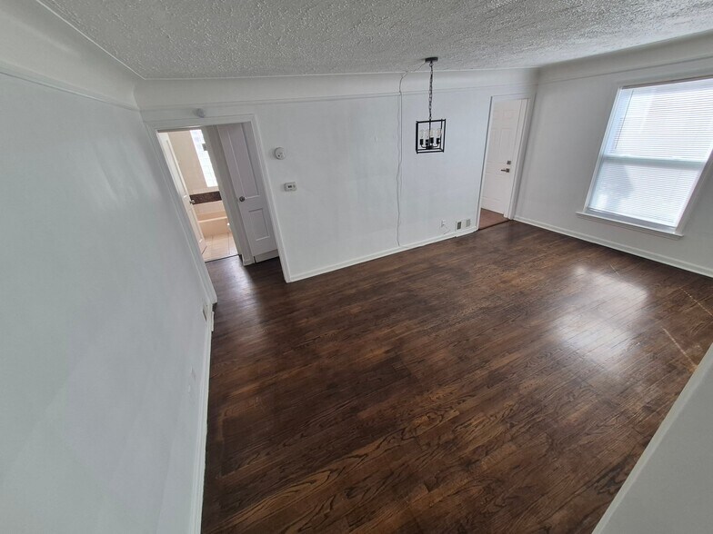 Building Photo - 2038 Copeman Blvd