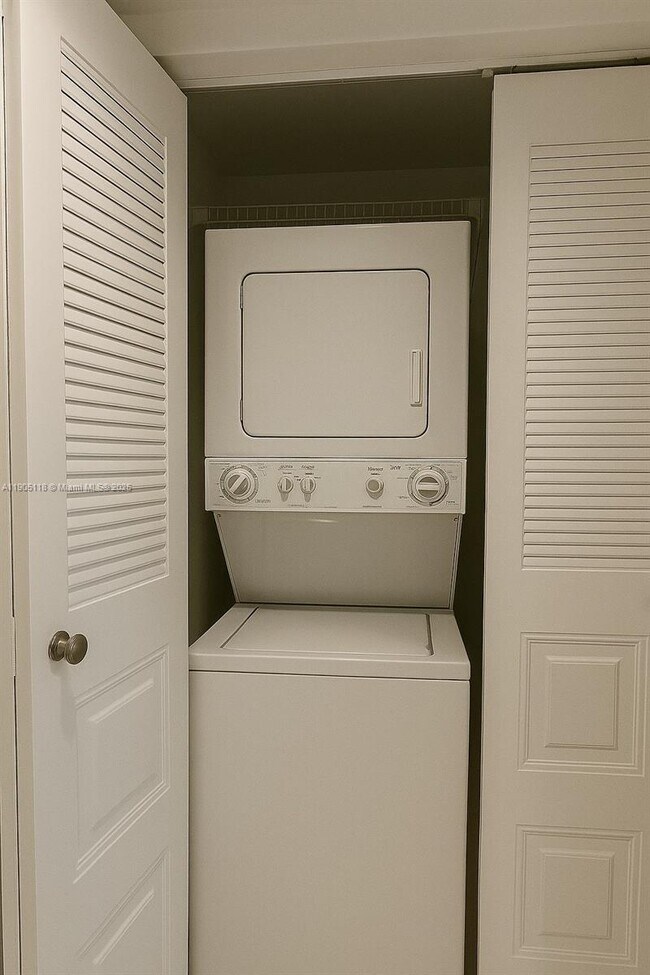 Building Photo - 500 SW 130th Terrace