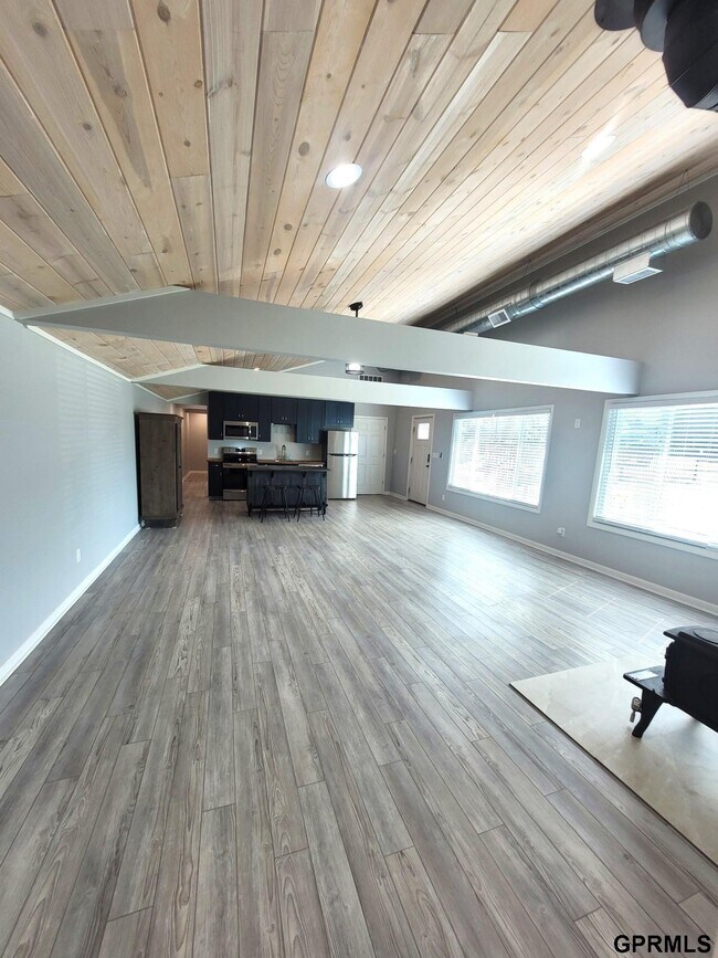 Building Photo - 1202 Lake Ct