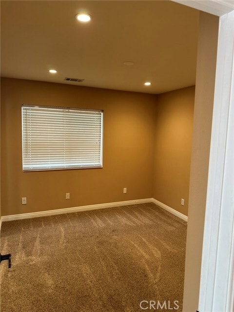 Building Photo - 137 E Country Club Blvd