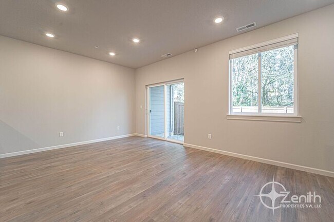 Building Photo - 2403 Trail View Ct