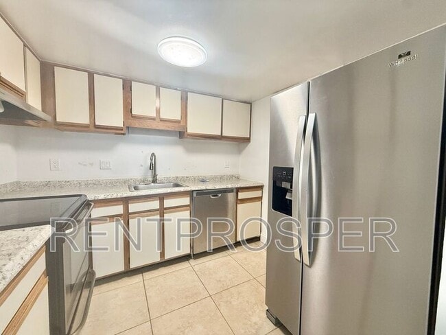 Building Photo - 4151 S Semoran Blvd