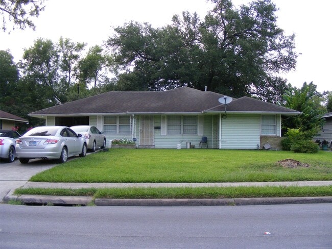 Building Photo - 5751 Bellfort Ave