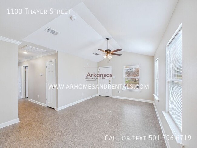 Building Photo - 1100 Thayer St