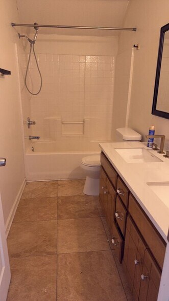 Building Photo - 6240 Rocky Top Dr