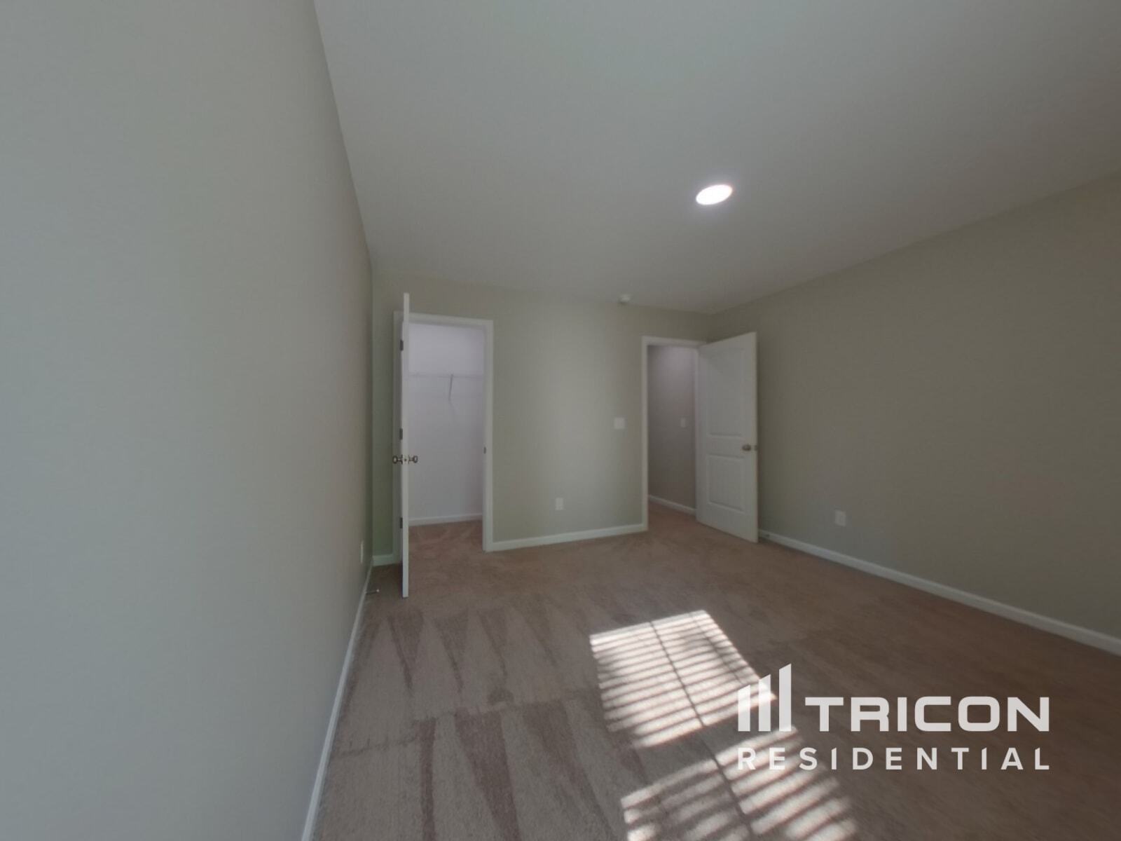 Building Photo - 305 Bonita Dr