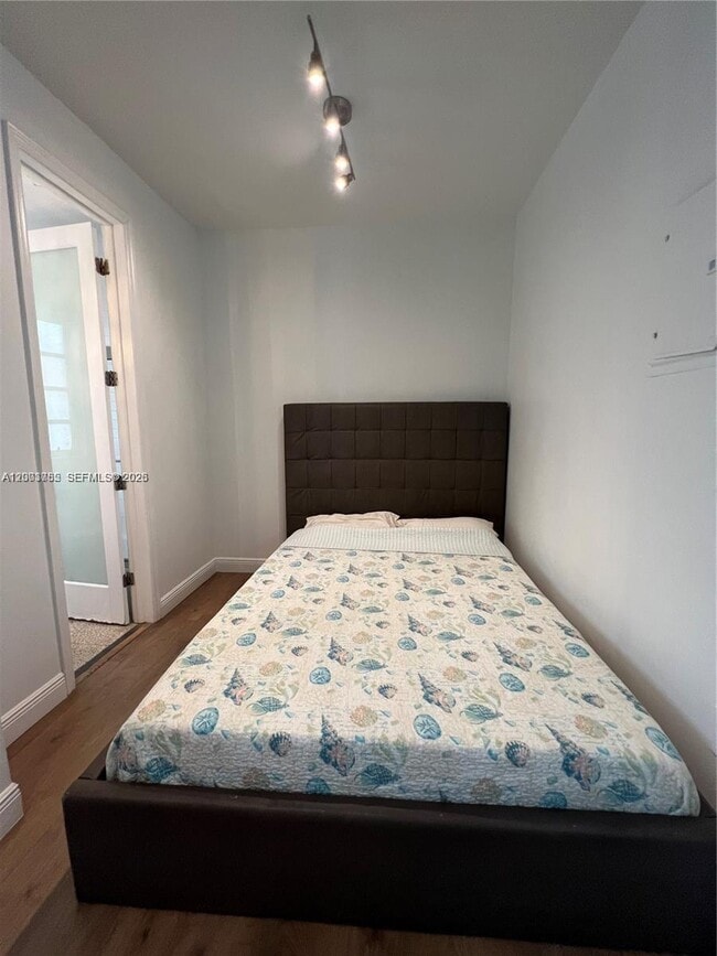 Building Photo - 439 15th St