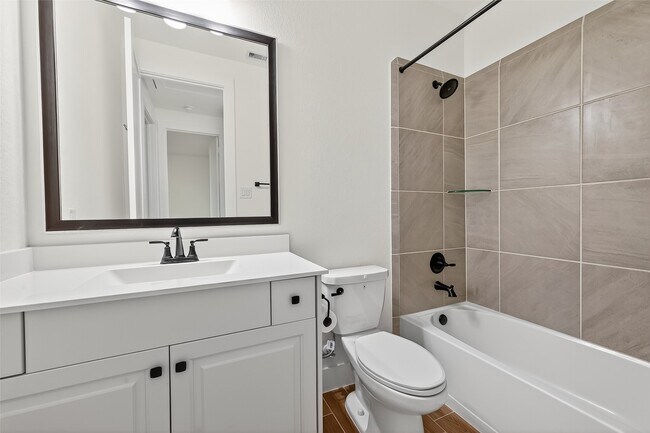 Building Photo - 2210 Cherry Brg Ln