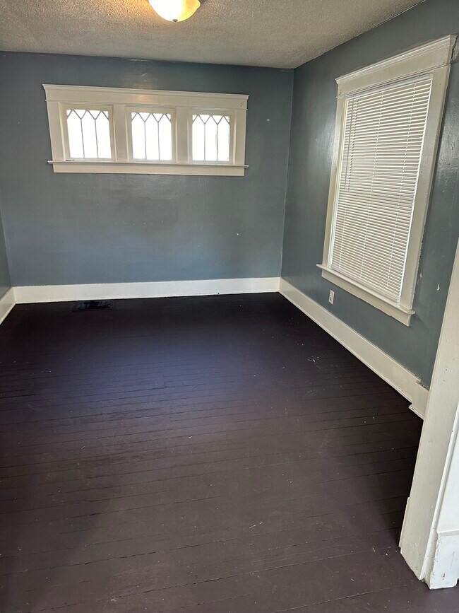 Building Photo - 1415 West Ave NW