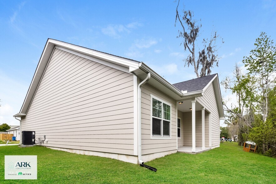 Building Photo - 21 Greyfield Dr