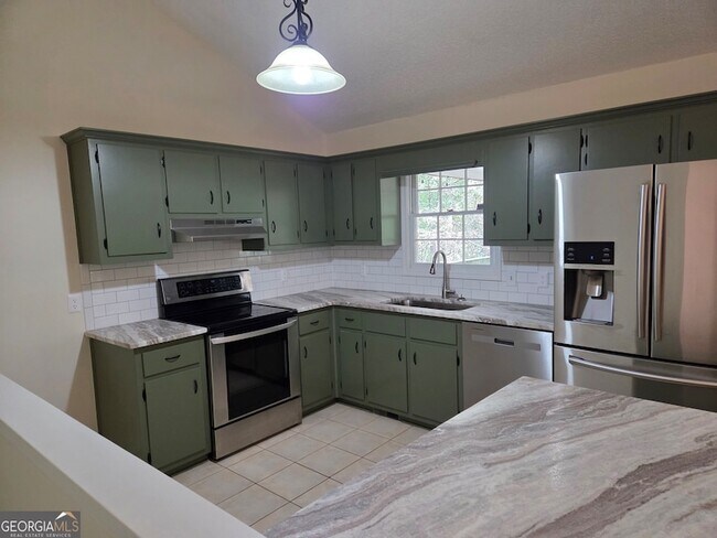 Building Photo - 984 Overlook Dr