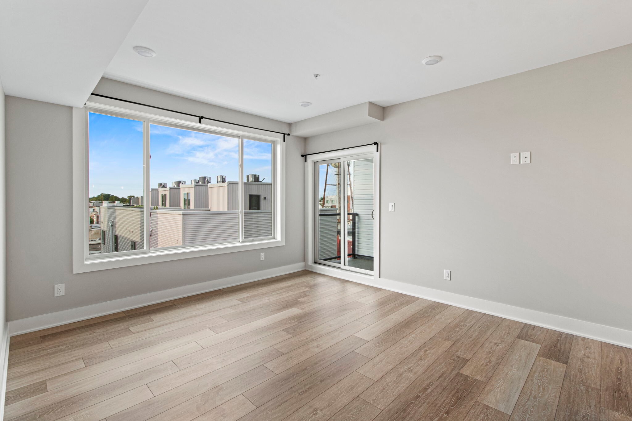 Building Photo - 2625 W Jefferson St