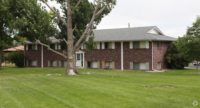 Building Photo - Greenway Apartments