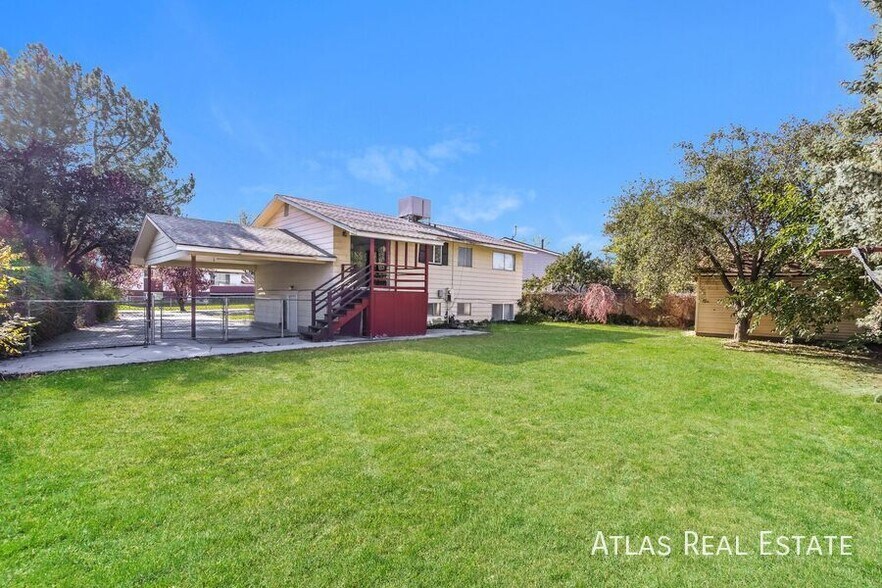 Building Photo - 3748 W Lewisport Dr