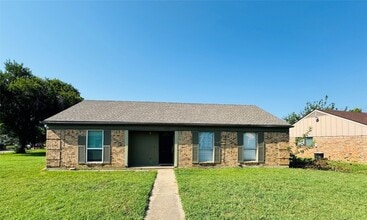 Building Photo - 10818 Sunnydale Dr