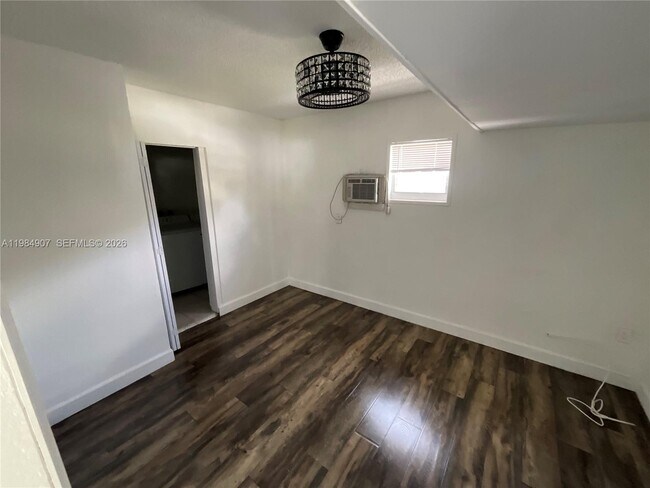 Building Photo - 1780 SW 84th Ave