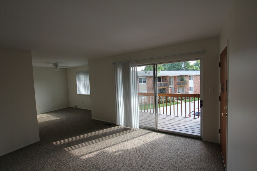Hickory Grove 27202724 Crooks Rd Royal Oak MI 48073 Apartment Finder