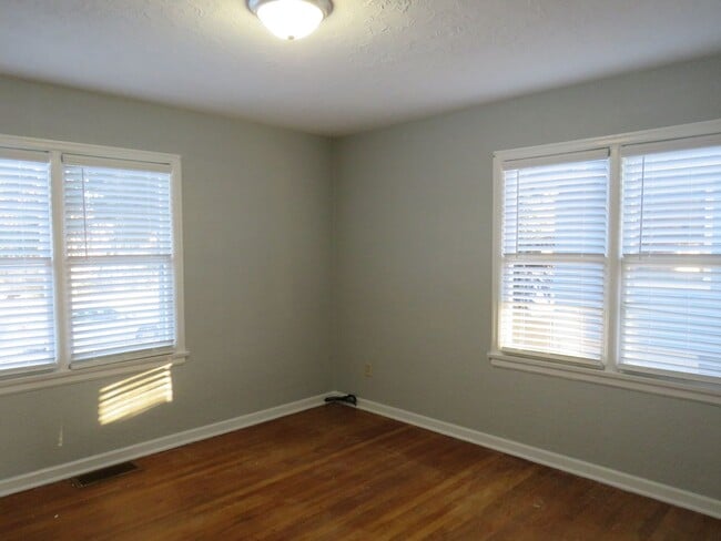 Building Photo - 5 Bedroom, 3 Bathroom House Near Pioneer P...
