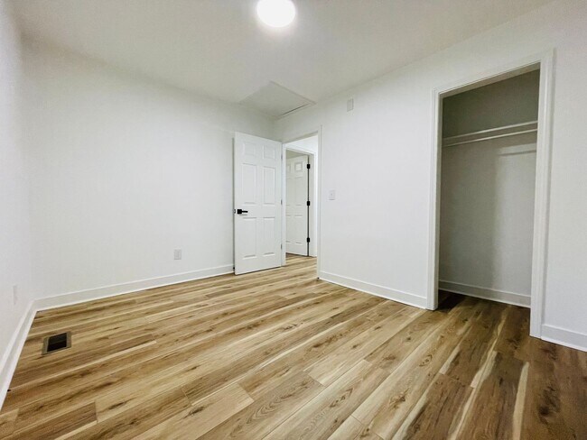 Building Photo - Stunning 4 Bedroom Home for Rent - Fully Remodeled!