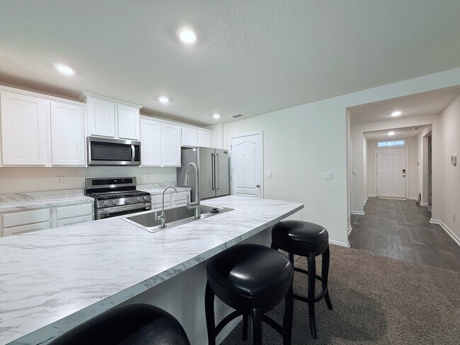 Building Photo - 313 Jarama Cir