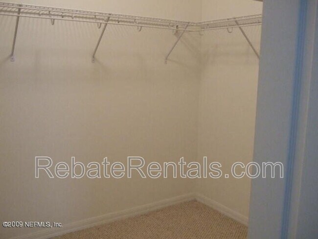 Building Photo - 221 Brookchase Ln W